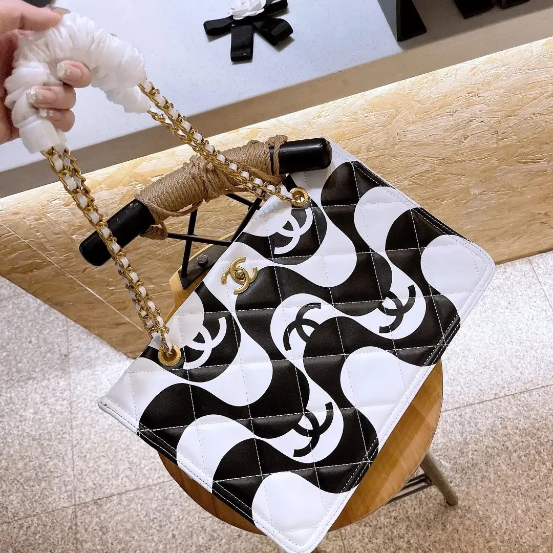 Chanel Tote Bag 2