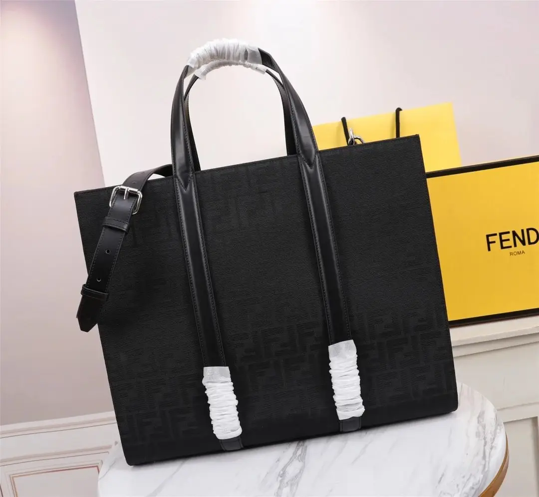 Fendi Tote Bag 3